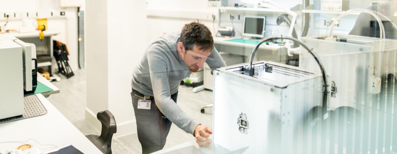 A researcher at Bristol works in the state-of-the-art Quantum Engineering Technology Labs 